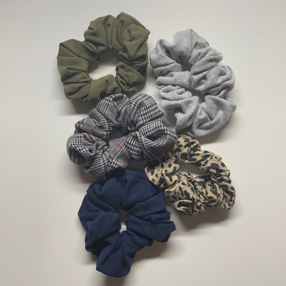 Brandy Melville scrunchies bundle